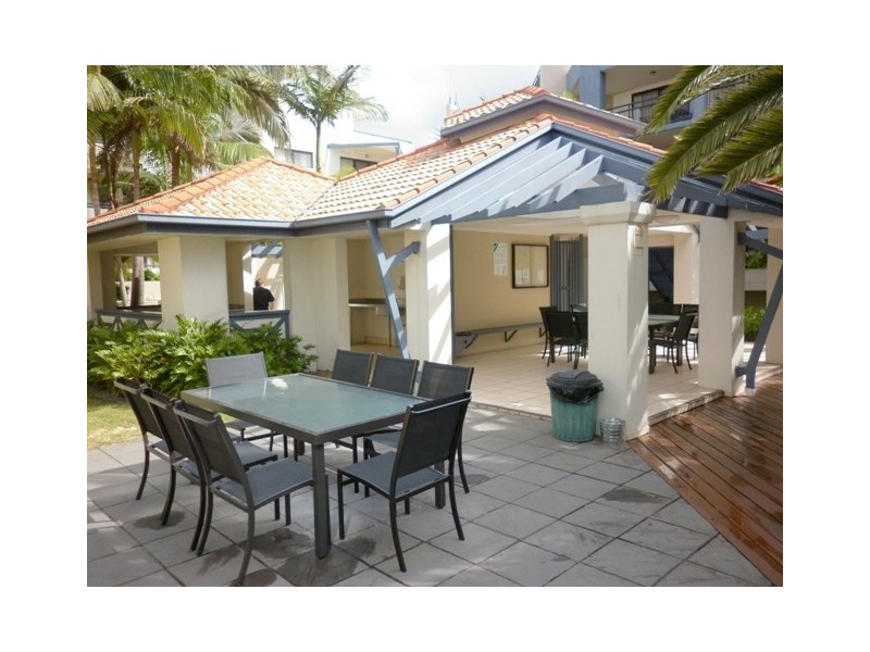 392 Marine Parade (Sandcastles), Labrador QLD 4215