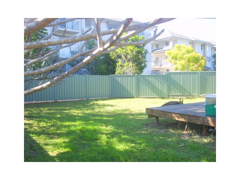 9 Hollywell Road, Biggera Waters QLD 4216