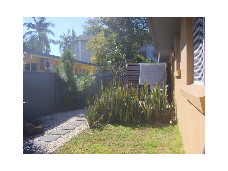 9 Hollywell Road, Biggera Waters QLD 4216