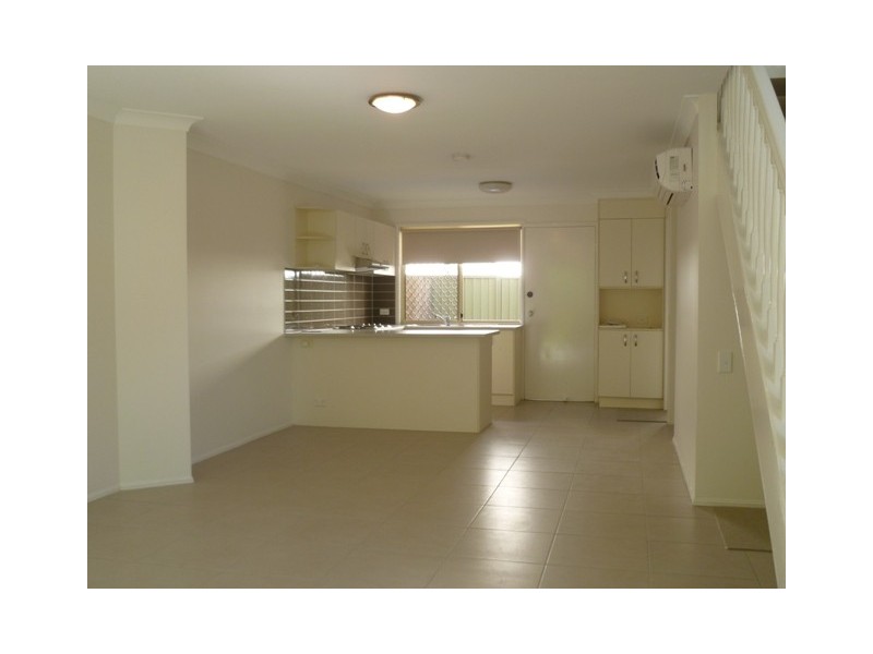 5 Ahern Street, Labrador QLD 4215