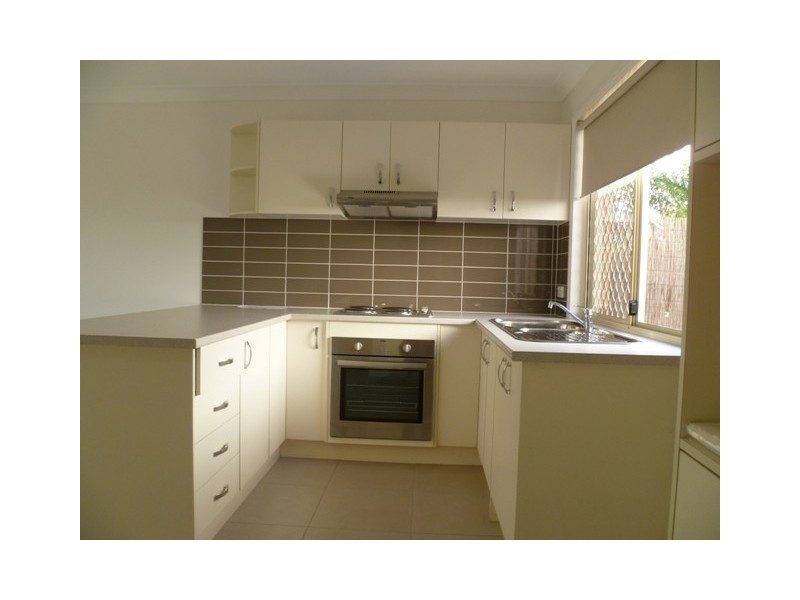 5 Ahern Street, Labrador QLD 4215