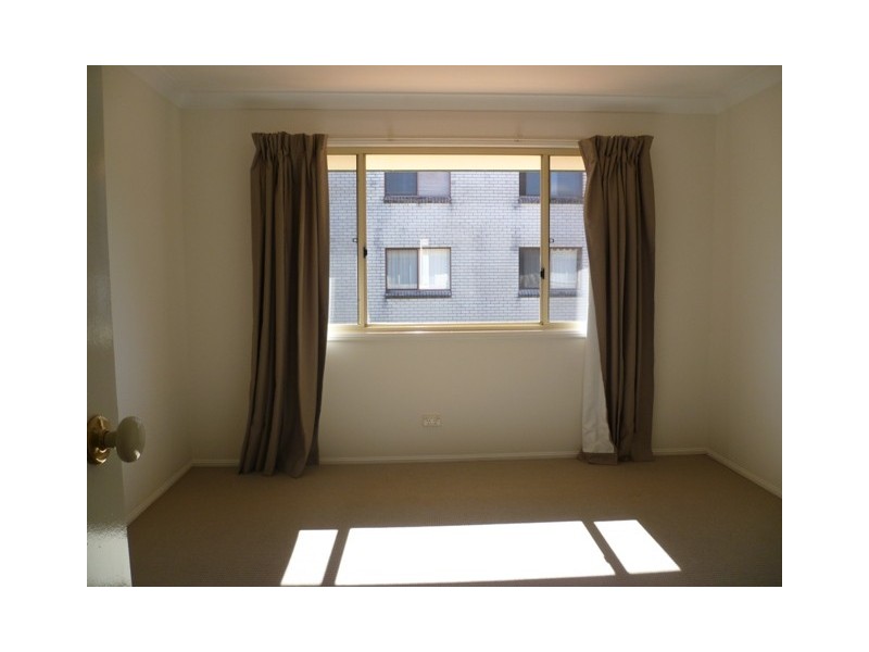 5 Ahern Street, Labrador QLD 4215