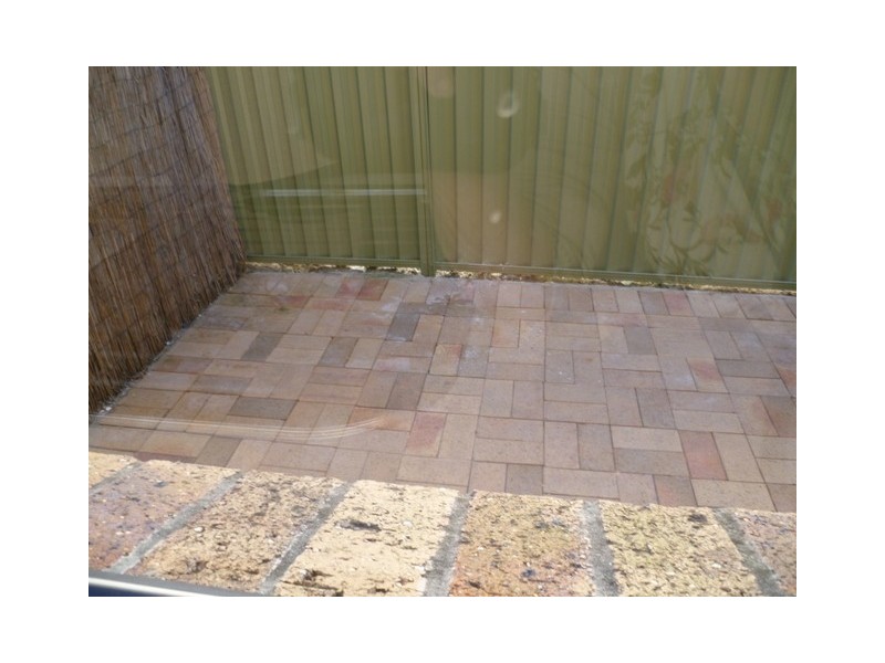 5 Ahern Street, Labrador QLD 4215