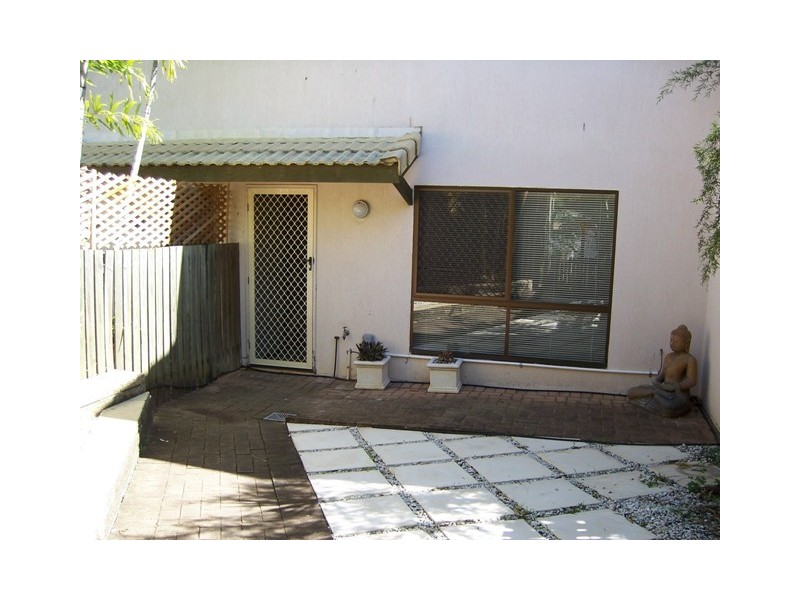 Labrador QLD 4215