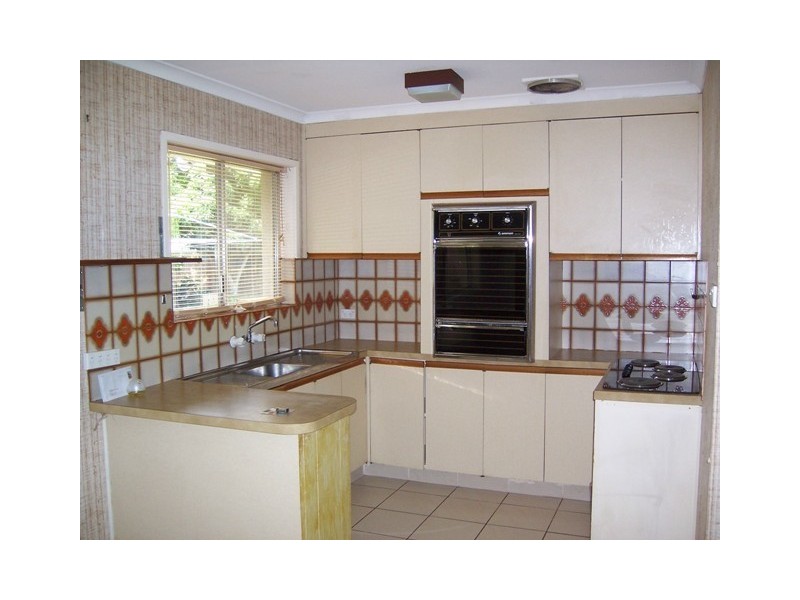 15 Rathbone Place, Labrador QLD 4215