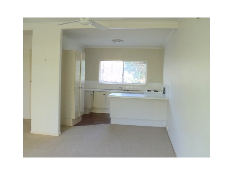 4/33 Breaker Street, Main Beach QLD 4217
