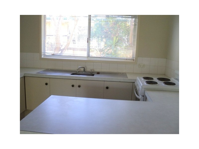 4/33 Breaker Street, Main Beach QLD 4217