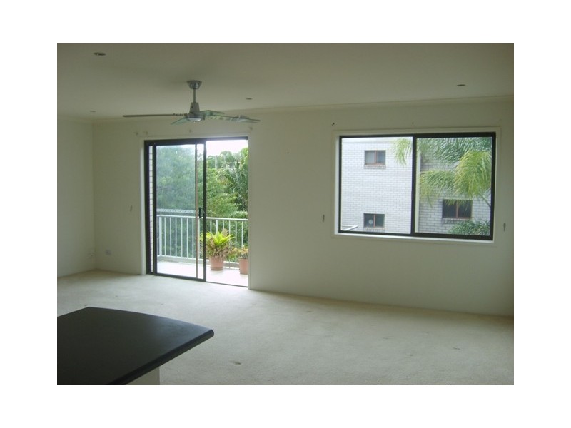 5/8 Baker Avenue, Labrador QLD 4215