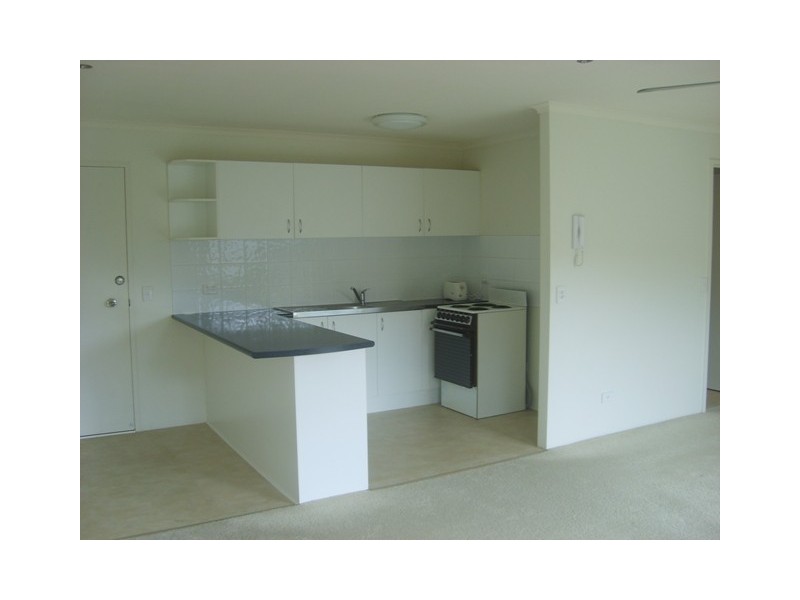 5/8 Baker Avenue, Labrador QLD 4215