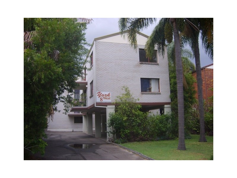 5/8 Baker Avenue, Labrador QLD 4215