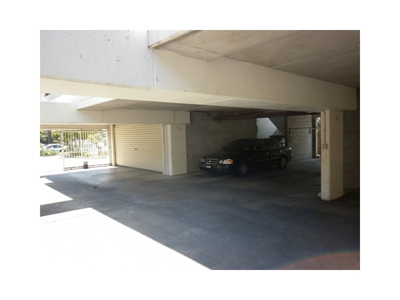 21 Huth Street, Labrador QLD 4215