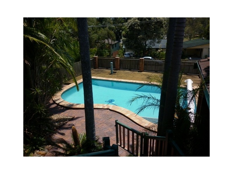 20 Warana Avenue, Southport QLD 4215