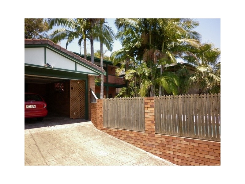 20 Warana Avenue, Southport QLD 4215