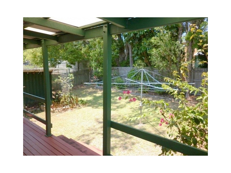 20 Warana Avenue, Southport QLD 4215