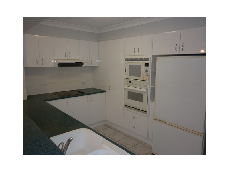 17/3 Bronberg Court, Southport QLD 4215