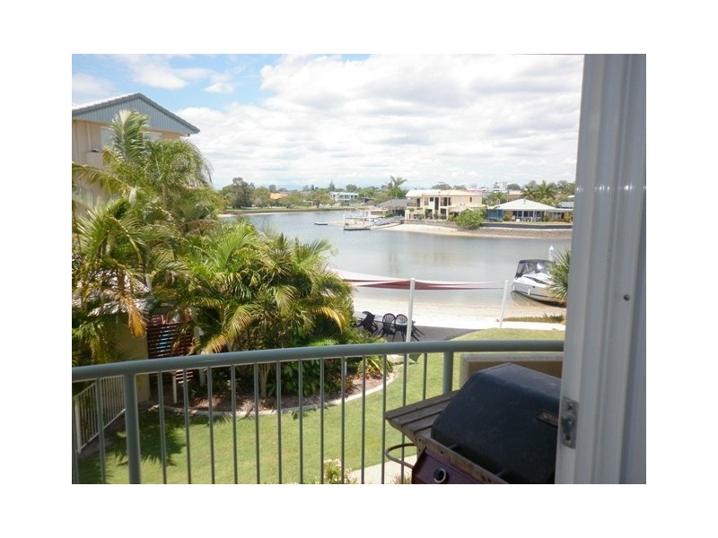 12 Taylor Street, Biggera Waters QLD 4216