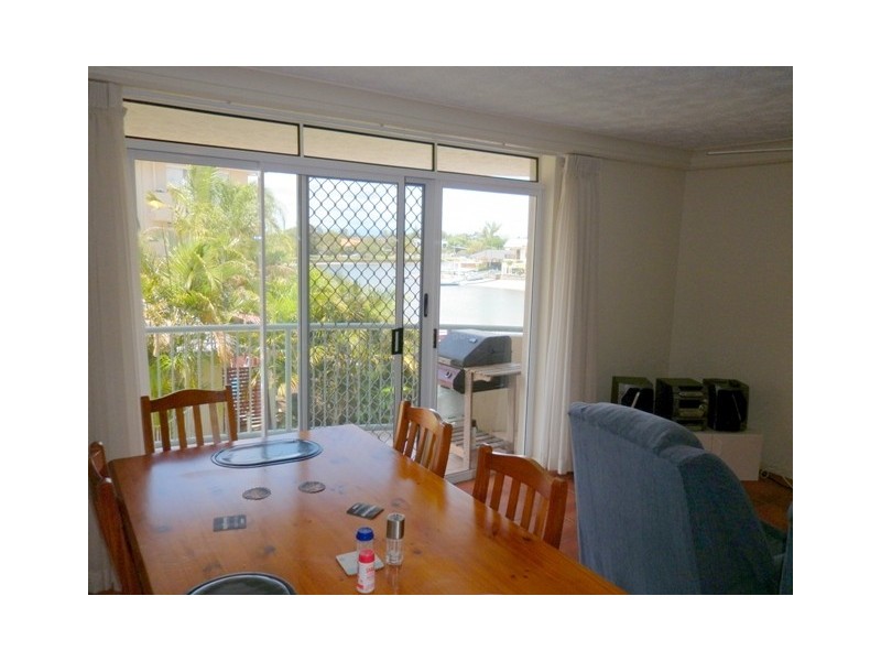 12 Taylor Street, Biggera Waters QLD 4216