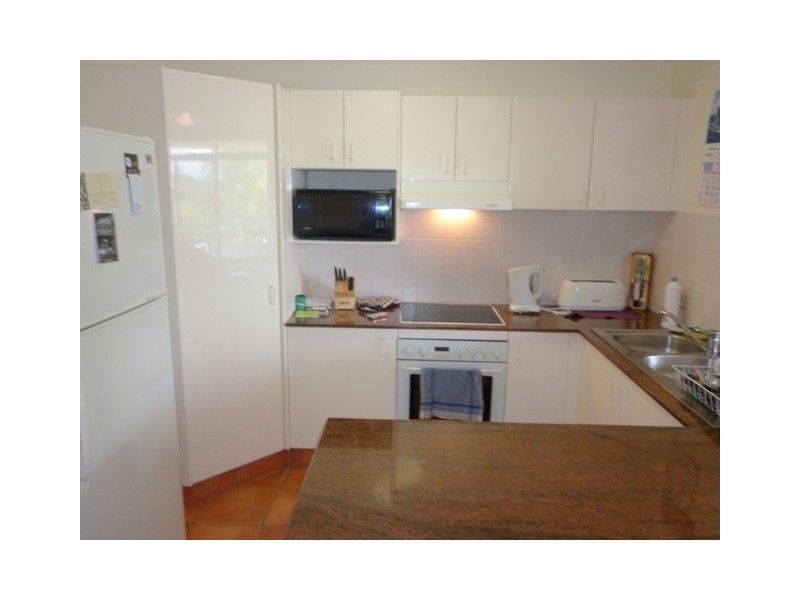 12 Taylor Street, Biggera Waters QLD 4216