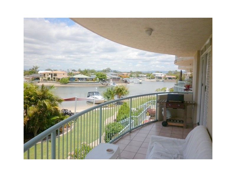 12 Taylor Street, Biggera Waters QLD 4216
