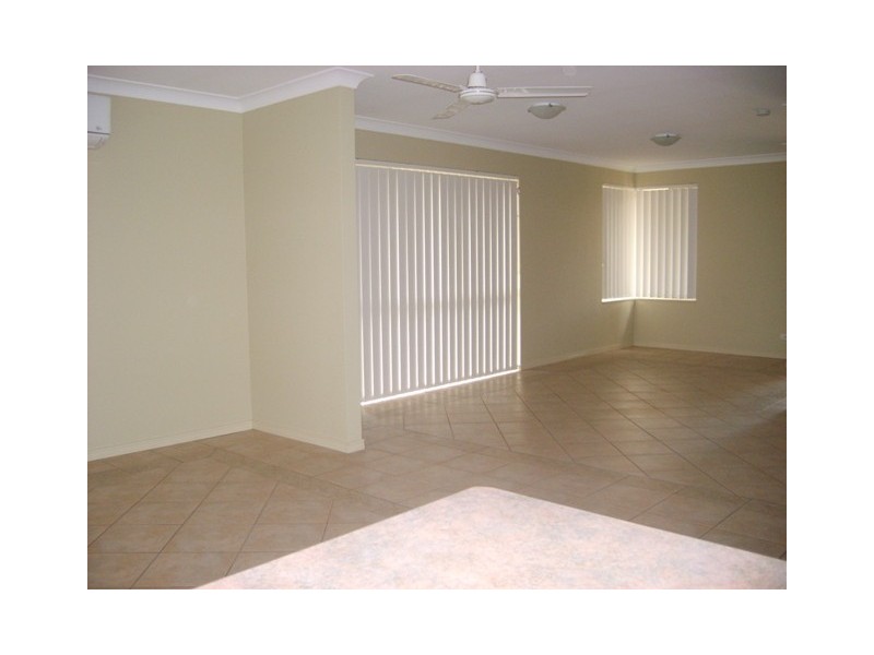 191 Greenacre Drive, Arundel QLD 4214