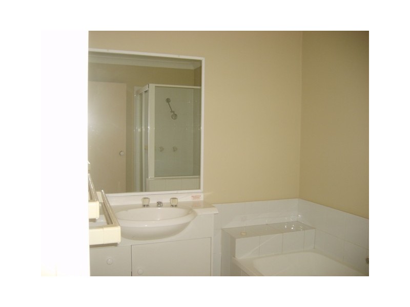 191 Greenacre Drive, Arundel QLD 4214