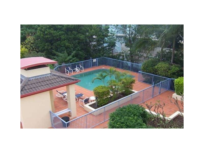 416 Marine Parade, Biggera Waters QLD 4216