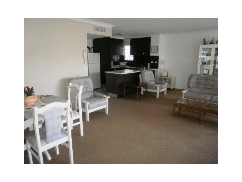 33 Clark Street, Biggera Waters QLD 4216