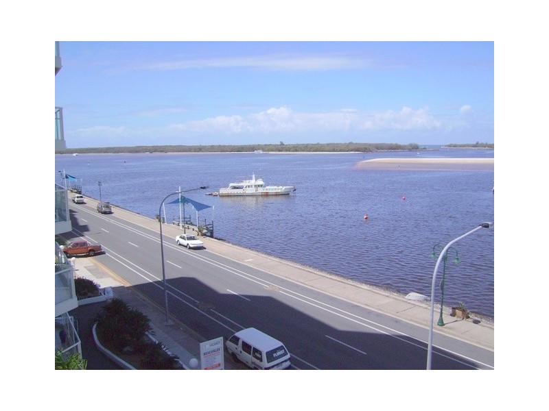 314 Marine Parade, Labrador QLD 4215