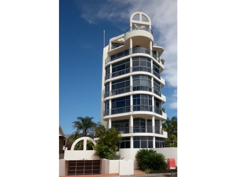 314 Marine Parade, Labrador QLD 4215