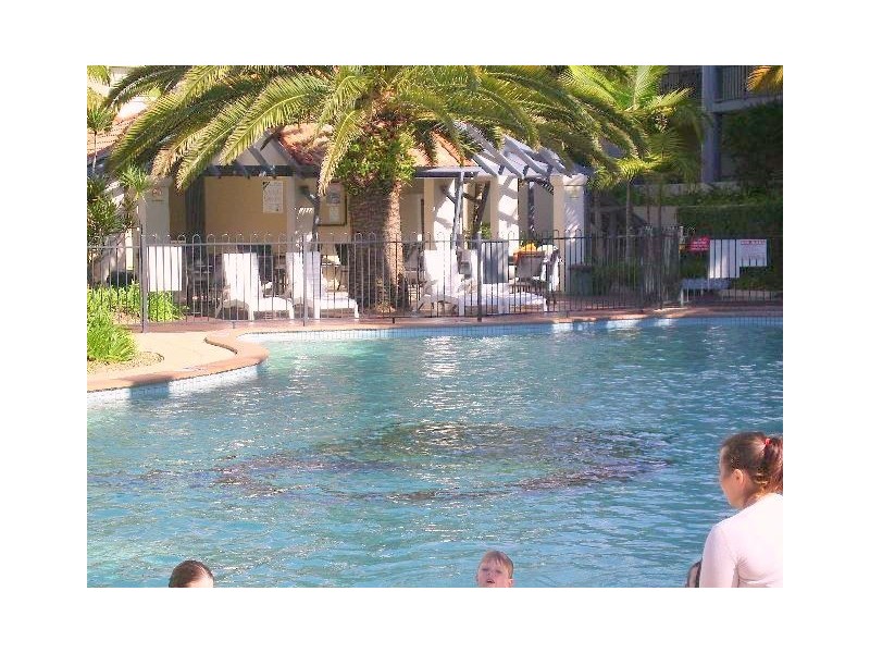 392 Marine Parade (Sandcastles), Labrador QLD 4215