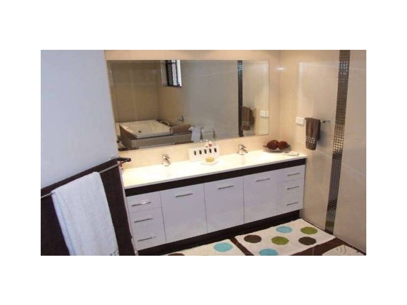 22 Ridgevale Drive, Helensvale QLD 4212