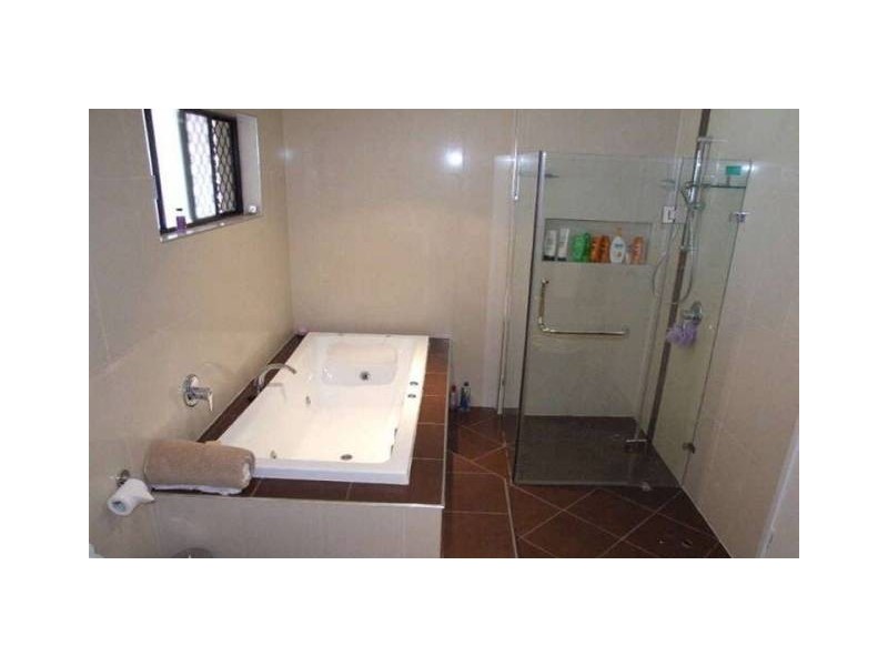 22 Ridgevale Drive, Helensvale QLD 4212