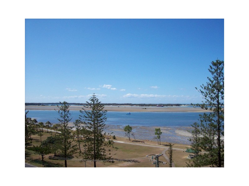 182 Marine Parade (Crystal Bay Resort), Labrador QLD 4215
