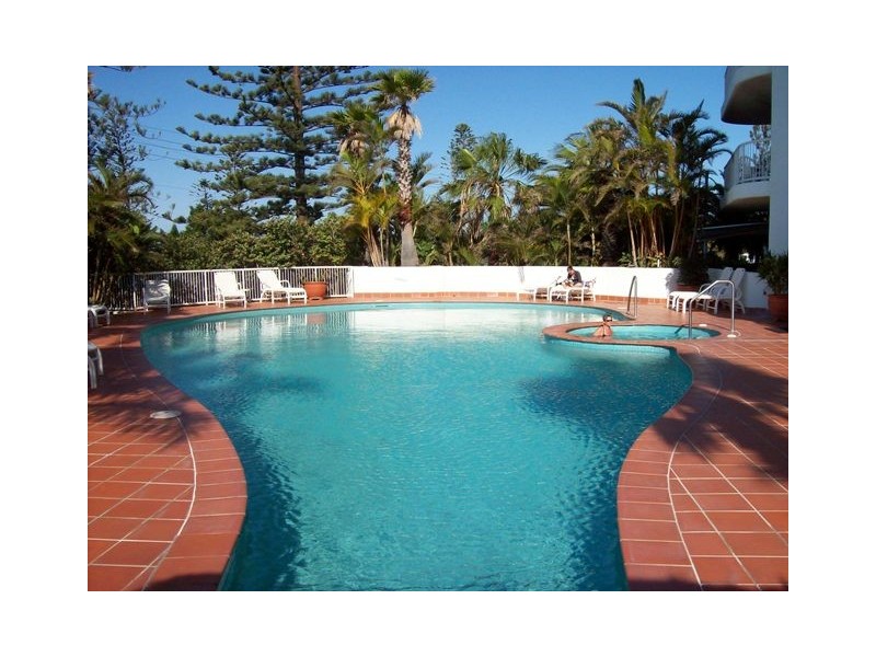 182 Marine Parade (Crystal Bay Resort), Labrador QLD 4215