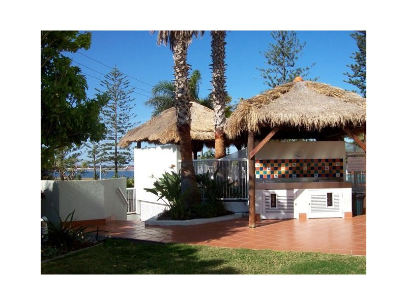 182 Marine Parade (Crystal Bay Resort), Labrador QLD 4215