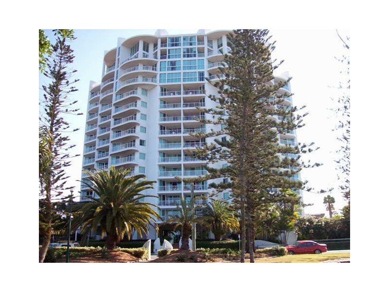 182 Marine Parade (Crystal Bay Resort), Labrador QLD 4215