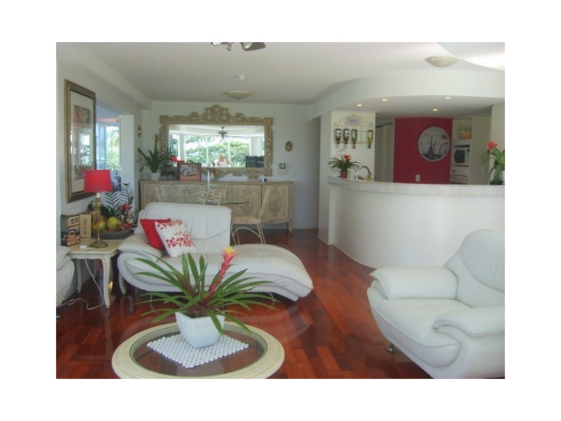 204 Marine Parade, Labrador QLD 4215