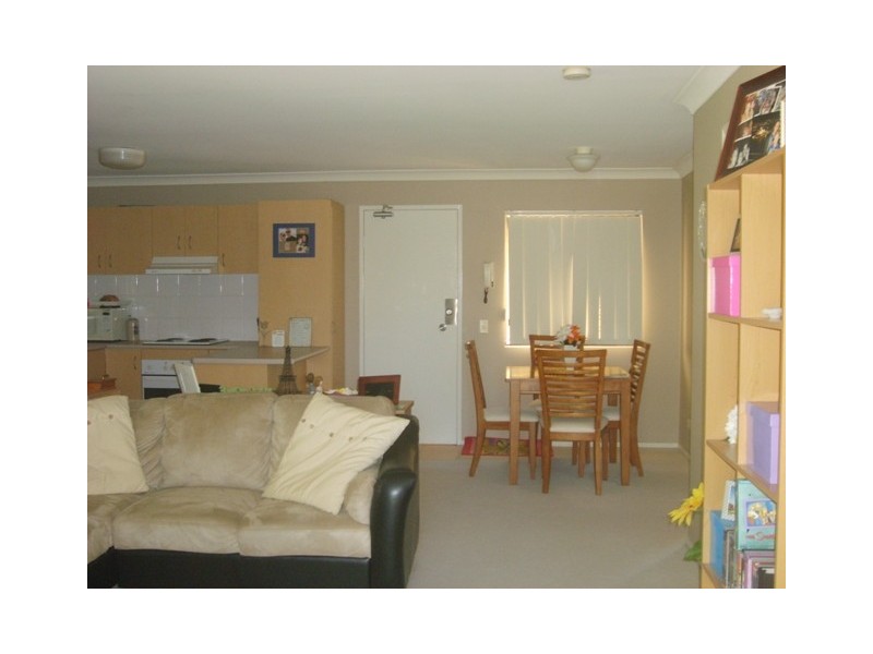 19 Lloyd Street, Southport QLD 4215