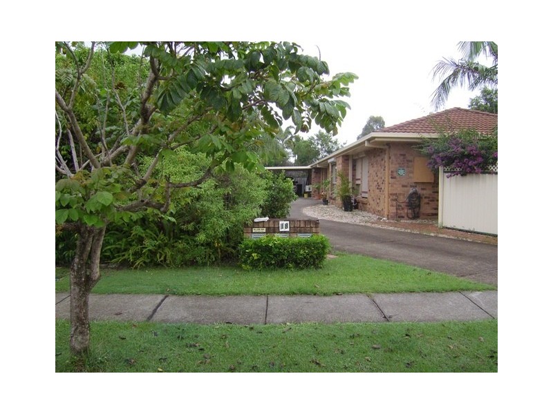 2/18 Marsupial Drive, Coombabah QLD 4216