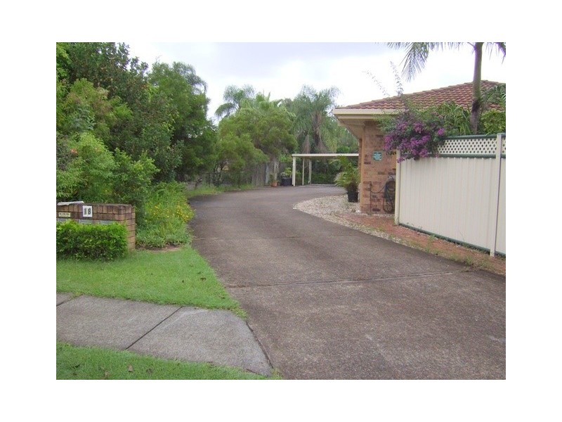 2/18 Marsupial Drive, Coombabah QLD 4216