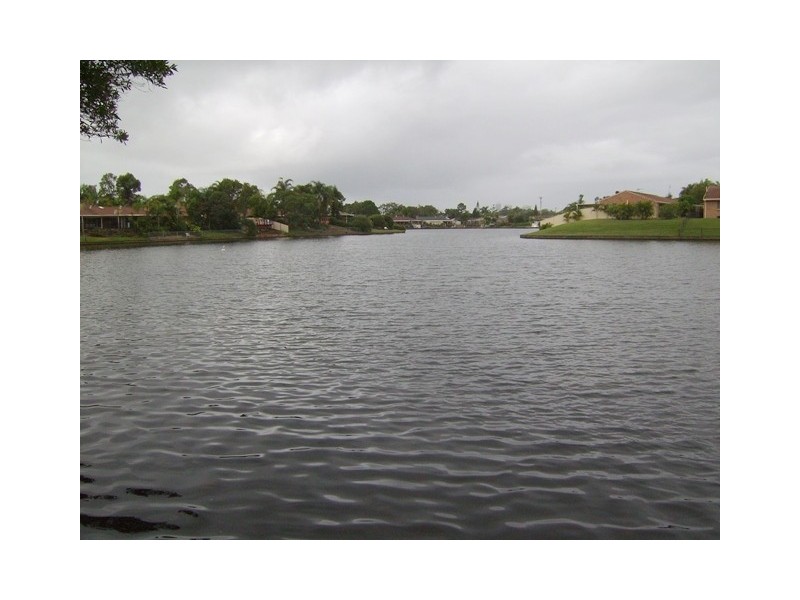 2/18 Marsupial Drive, Coombabah QLD 4216