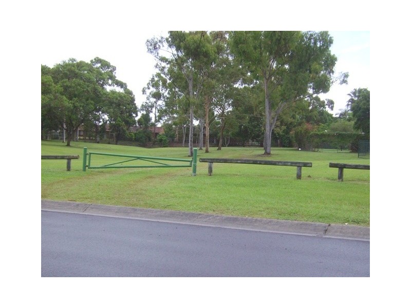 2/18 Marsupial Drive, Coombabah QLD 4216