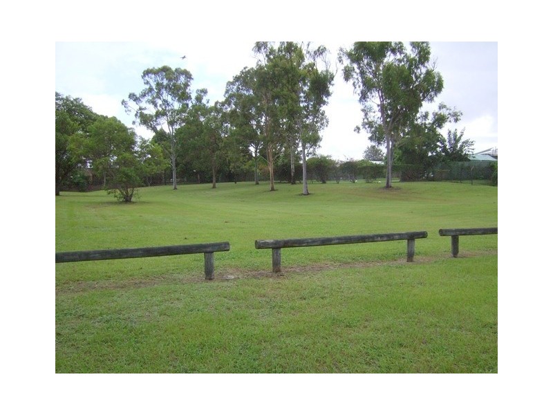 2/18 Marsupial Drive, Coombabah QLD 4216