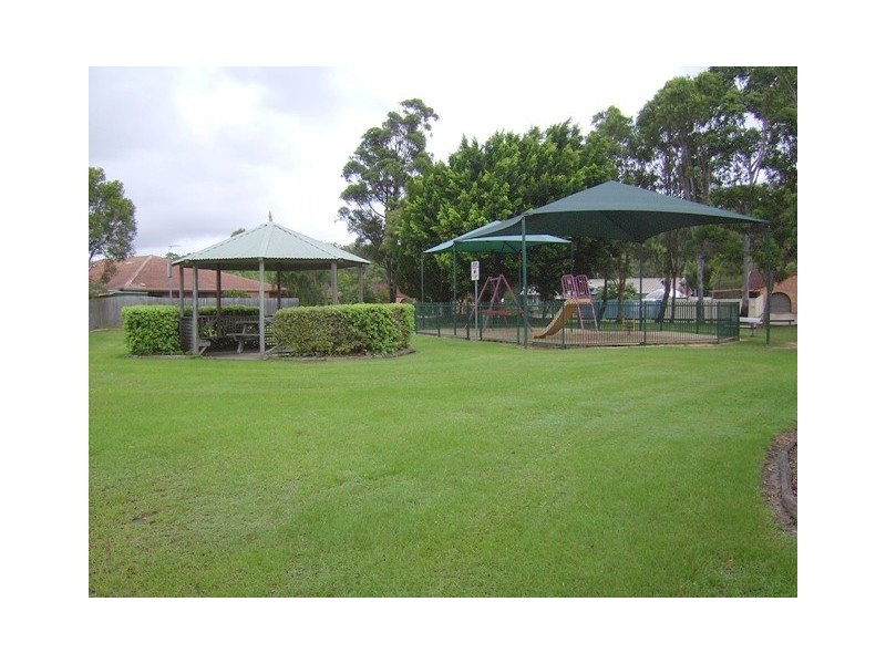 2/18 Marsupial Drive, Coombabah QLD 4216