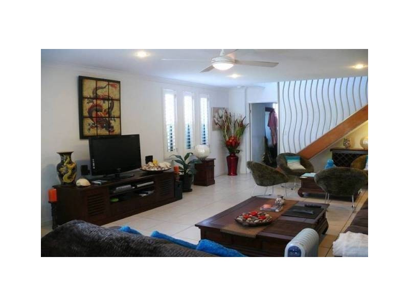 23 Hunter Avenue, Labrador QLD 4215