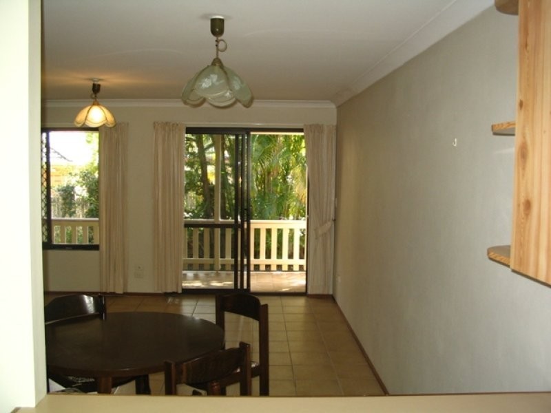 36 Government Road, Labrador QLD 4215