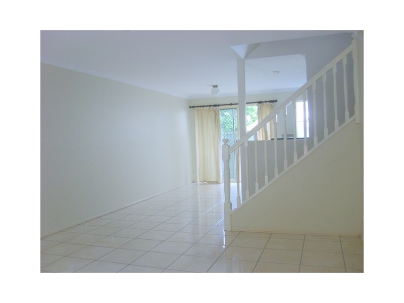 5 Ahern Street, Labrador QLD 4215