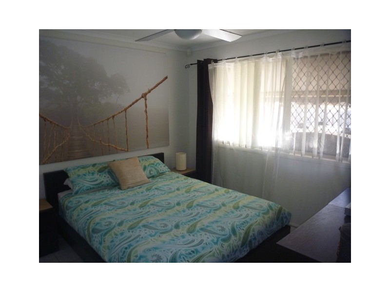 1/12 Avi Court, Labrador QLD 4215