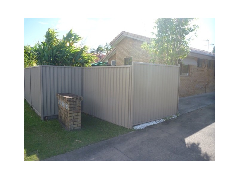 1/12 Avi Court, Labrador QLD 4215