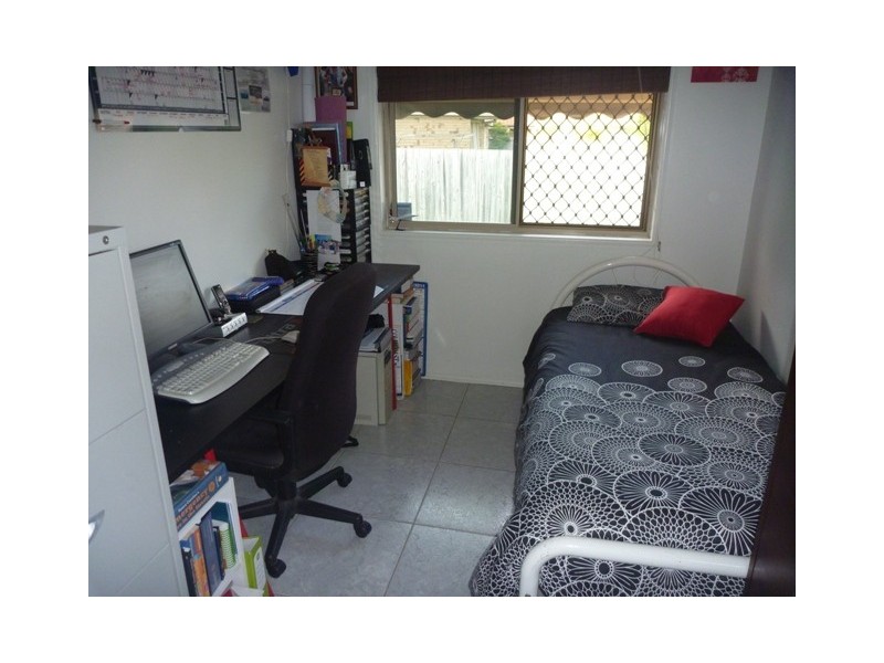 1/12 Avi Court, Labrador QLD 4215